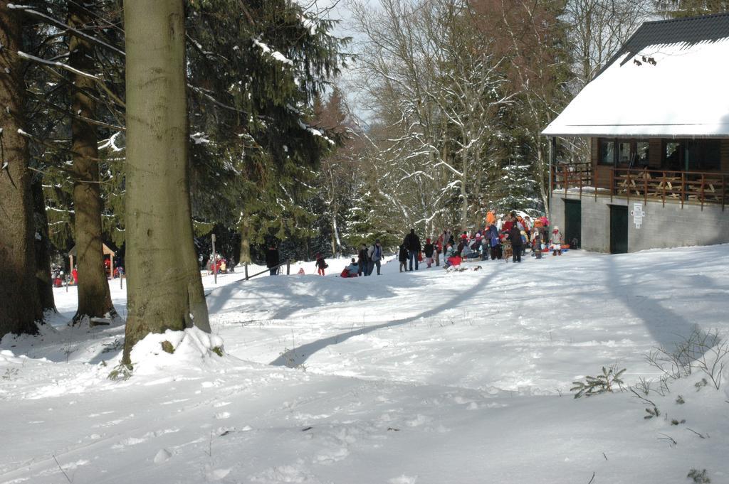 Gite Des Bois De สปา ภายนอก รูปภาพ